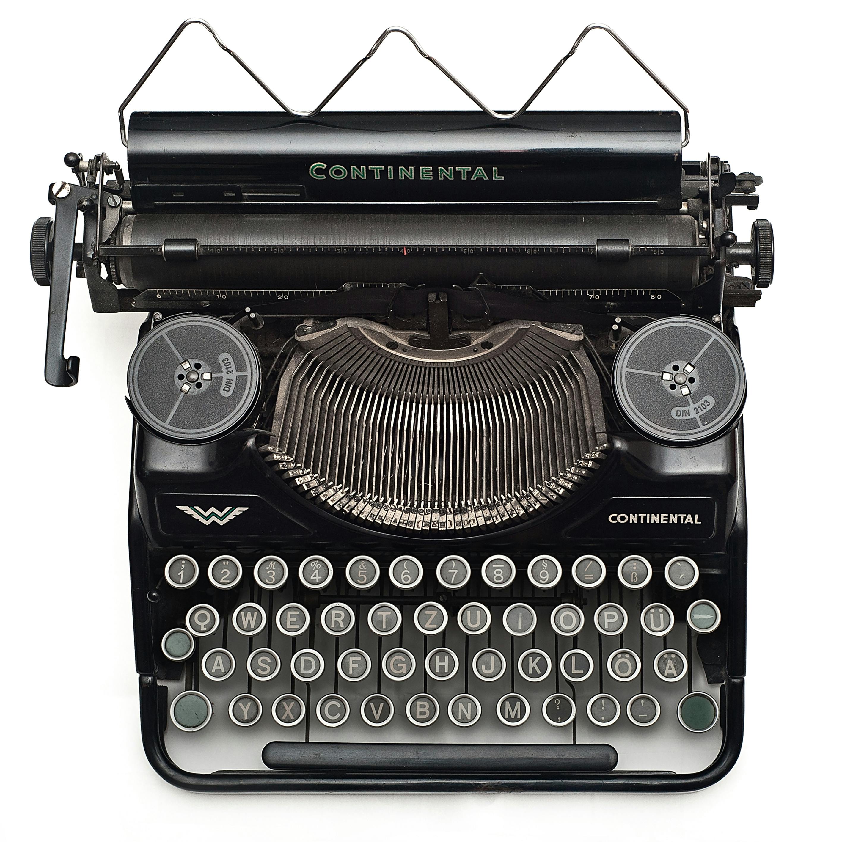 black and white typewriter